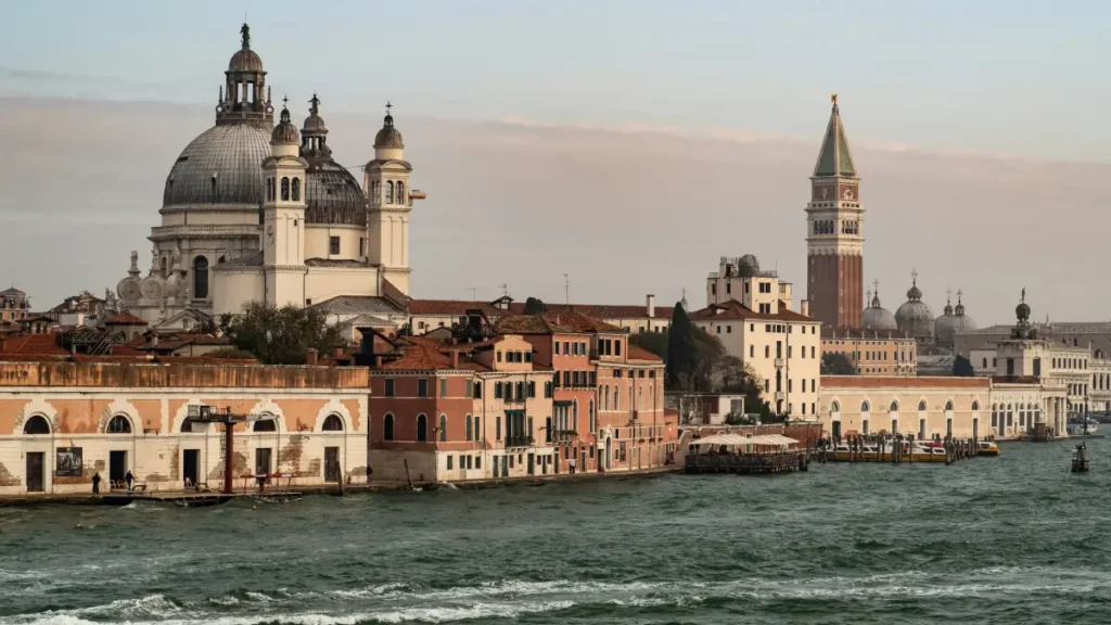 Emeklilere Oturma İzni Veren Ülkeler 2026